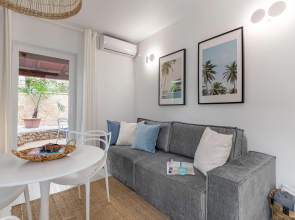 Apartment in Slatine Near the Sea Beach