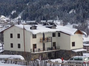 Roza Mountain View Guesthouse