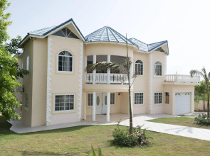 Celebrity Villa Jamaica
