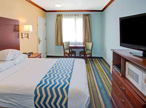 Travelodge by Wyndham Bishop