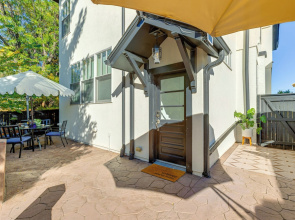 Wash Park Access: Denver Apt w/ Outdoor Dining!