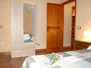 House With 4 Bedrooms in Benifayó, With Wonderful sea View, Private Po