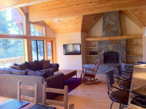 Luxury TreeHouse in Tahoe Donner with Hot Tub and Media Room by RedAwn