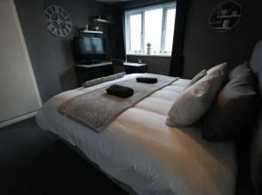 Detached Homestay With Private Rooms