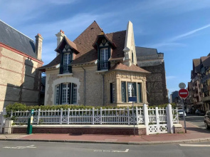 CMG - Magnifique maison de ville - Deauville - 350m plage