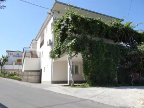 Apartments Mara