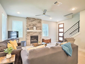 Gorgeous Georgetown Home, Walk to the Square!