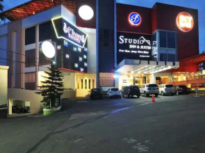 Studio Inn & Suites