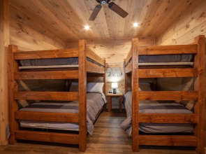 Better Together 5 Bedroom Cabin by Redawning
