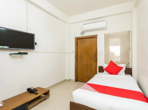 Silver Stay By OYO Rooms