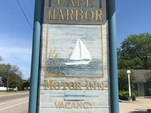 Cape Harbor Motor Inn