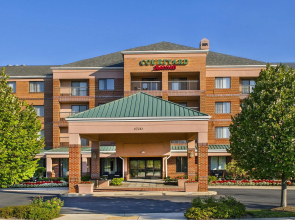 Courtyard by Marriott Dulles Town Center
