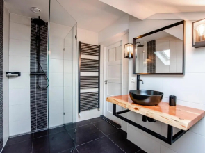 Seawave Apartments