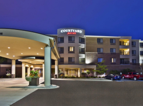Courtyard by Marriott Madison West Middleton