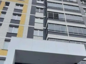 Apartments on the street 10 years of October 87