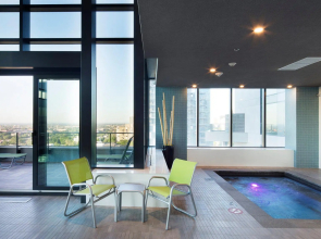 Holiday Inn Hotel & Suites Montreal Centre-ville Ouest by IHG