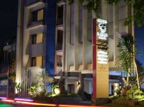 Grand Orchid Hotel