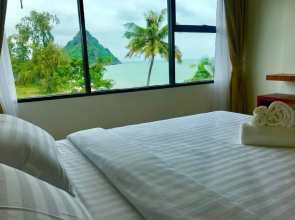 Joy Hotel