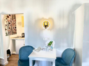 Kapitaenshaus-Lassen-Zimmer-Mendoza