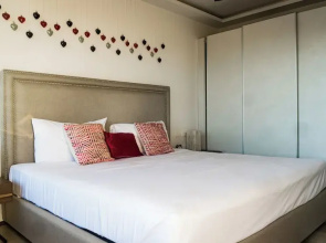 Menesse Apartment