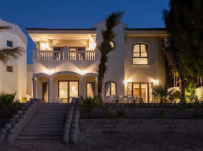 Nasma Luxury Stays - Frond M, Palm Jumeirah
