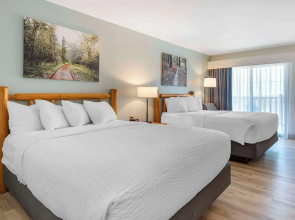 Three Bears Waterpark Resort Near Tomah, Ascend Collection Hotel