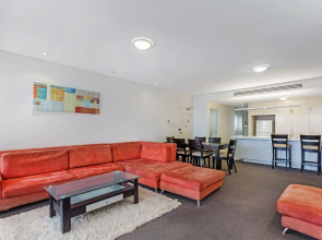 Cote D'Azur, Unit 40/61 Donald Street