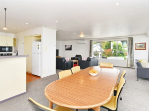 Panorama - Christchurch Holiday Homes