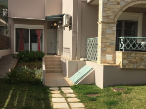 Suburban Deluxe Lodging & Retreat