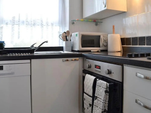 Cottage - Sleeps 3, Parking & Fishing
