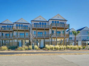 0.1 Mi to Private Beach Access, Elevator, 4br/4ba