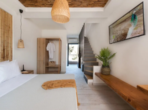 Del Mare Suites