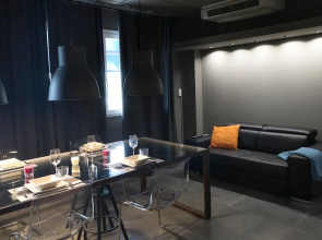 Altido Black Apartment