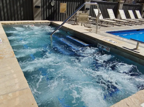 Westwind 404 3BD 3BA Plat. Condo