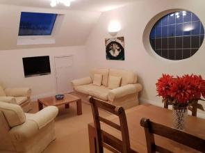 Large 2 ensuite bedroom flat with lovely views