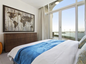 Bespoke Residence - Royal Bay Residence