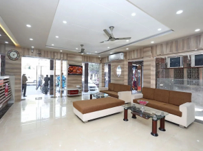 OYO 10608 Hotel City Palace