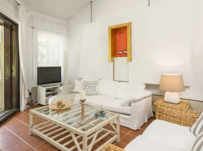 Coelo Shared Pool Villa, Sani