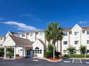 Microtel Inn & Suites by Wyndham Brunswick North