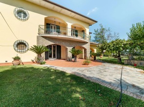Restful Villa in Albanella with Swimming Pool