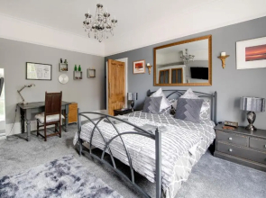 Beautiful spacious Victorian flat Central Southsea
