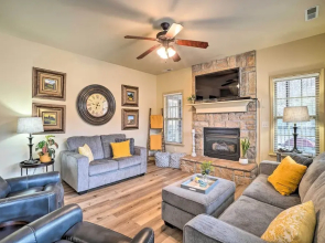 Branson West Villa w/ Golf Course View & Pool!