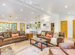Close to Trails: Family-friendly Stateline Home!