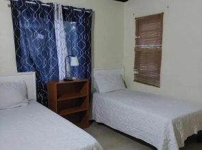 Dancehall Hostel Cottage
