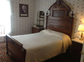 Bridgeport Inn