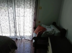ΤΟ ΔΙΑΜΕΡΙΣΜΑ ΤΗΣ ΜΑΙΡΗΣ or MARY'S APARTMENT