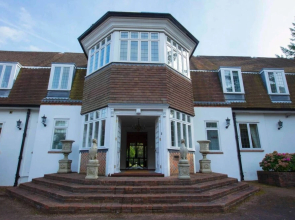 Sunningdale Mansion