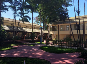 Floral Inn Family Hotel