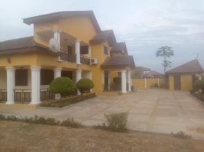 Bezt Executive Guesthouse