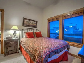 Soaring Eagle Chalet